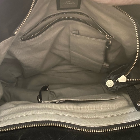 NWOT Petunia BLK Leather Tote, Spring Sale - Picture 4 of 9